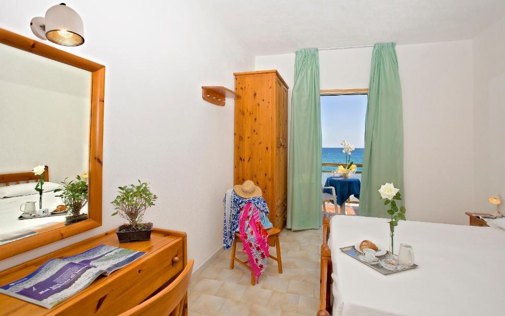 Hotel Vittorio Beach Resort Barano dʼIschia Zimmer foto