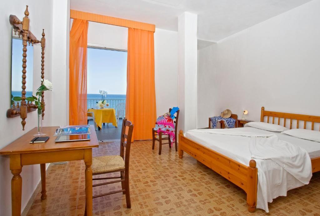 Hotel Vittorio Beach Resort Barano dʼIschia Zimmer foto